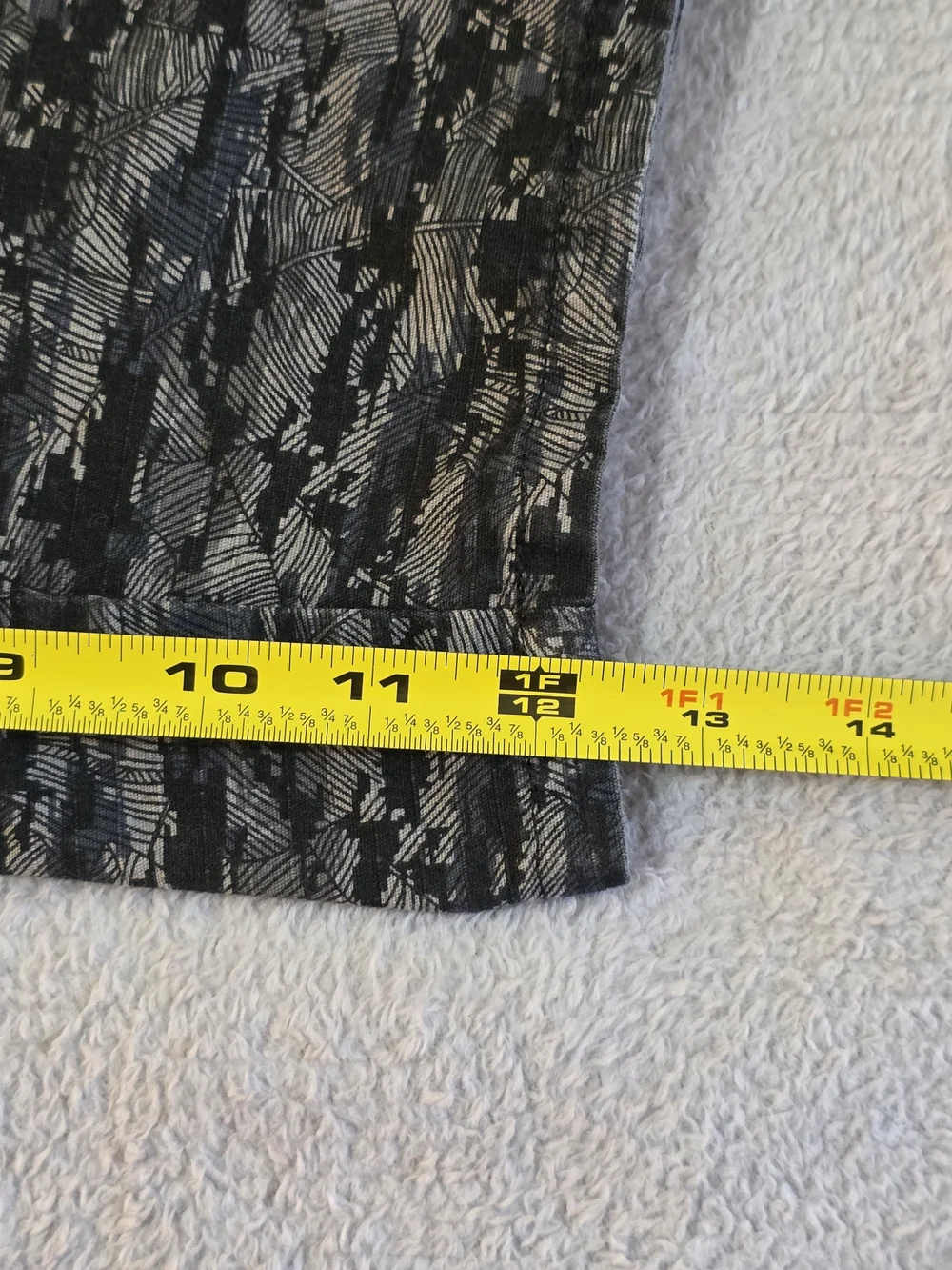 Men's Patterned Flat-Front Cotton Shorts in Black and Gray